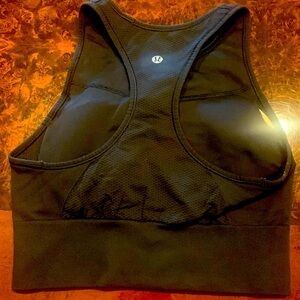 Gently used Lululemon sports bra!